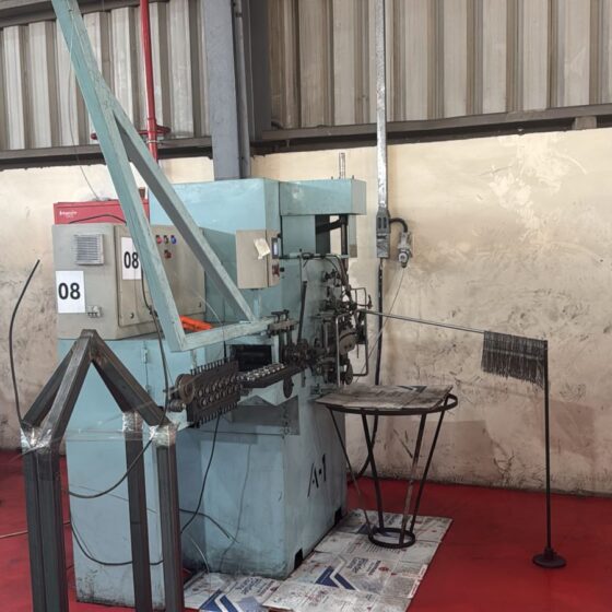 WIRE HANGERS SHAPE MACHINE